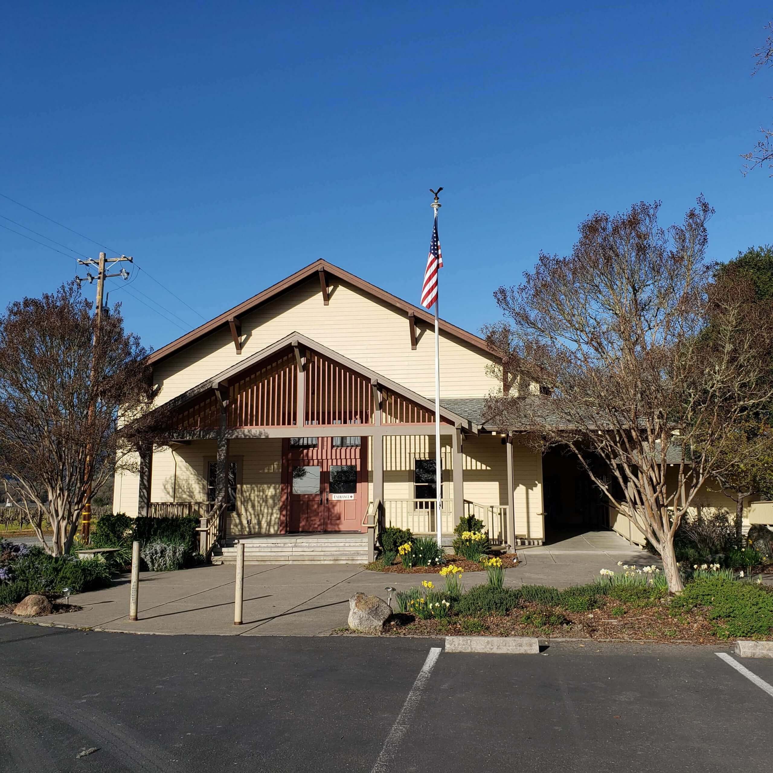 Alexander Valley Hall Country charm in the heart of Alexander Valley